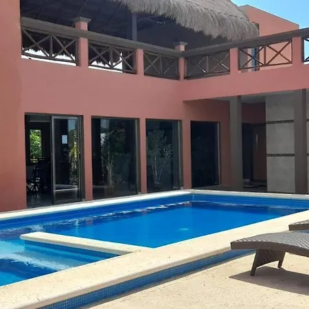 Casa Frente Al Mar Don Cancino